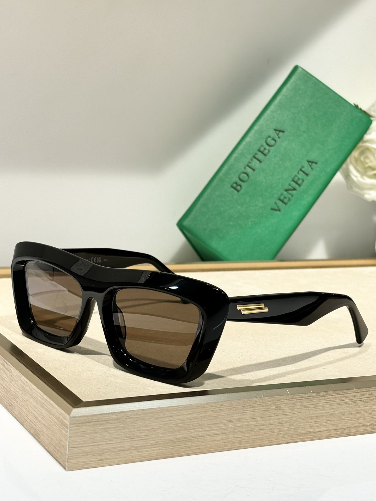 Bottega Veneta Sunglasses